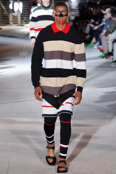 Look 50